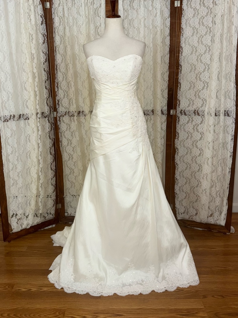 Stunning New Mori Lee Strapless Taffeta Wedding Gown